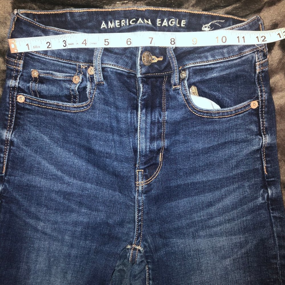 Pre-owned Size 2 women American Eagle jeans